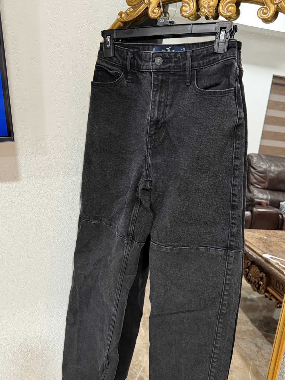 Hollister High-Rise Black Washed Women's Jeans